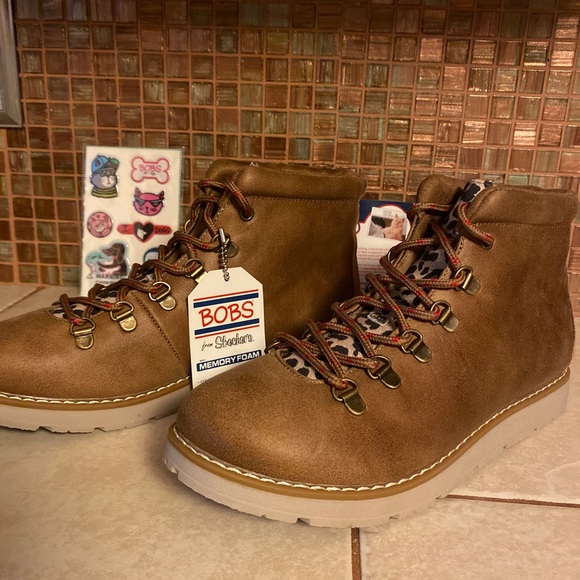 sketchers ankle boots